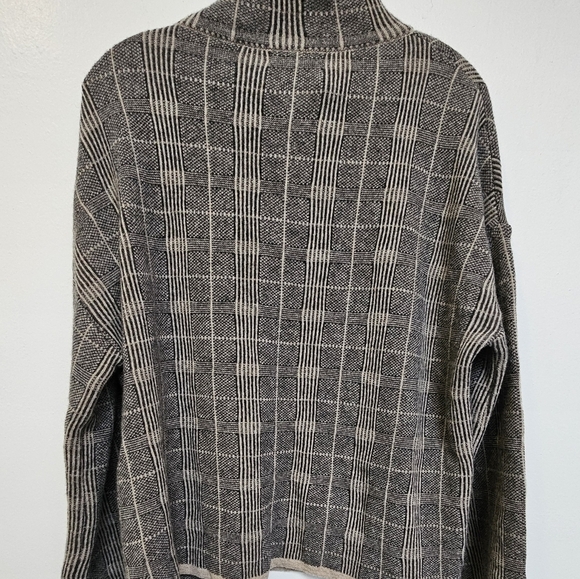 Vintage Chiaramente Large Wool Blend Checkered Wide Leather Buckle Cardigan - Picture 9 of 9